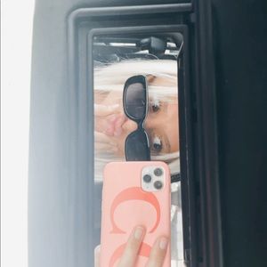 Meet your Posher, Carson